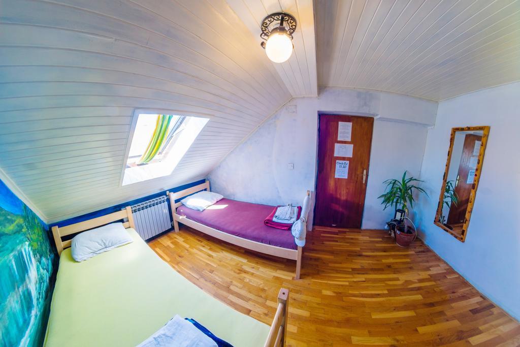 Hostel Mali Mrak Záhřeb Exteriér fotografie